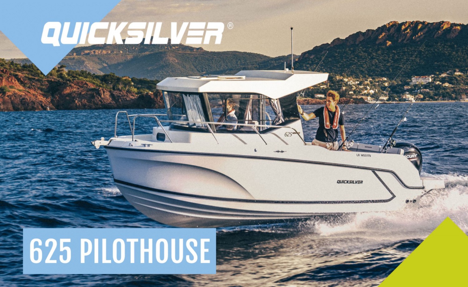 slider 0 Quicksilver Captur 625 Pilothouse